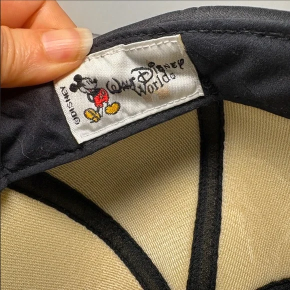 VINTAGE Disney Parks Goofy Hat Long Ears Teeth Goofy Foam Cap Stretch Adult Size